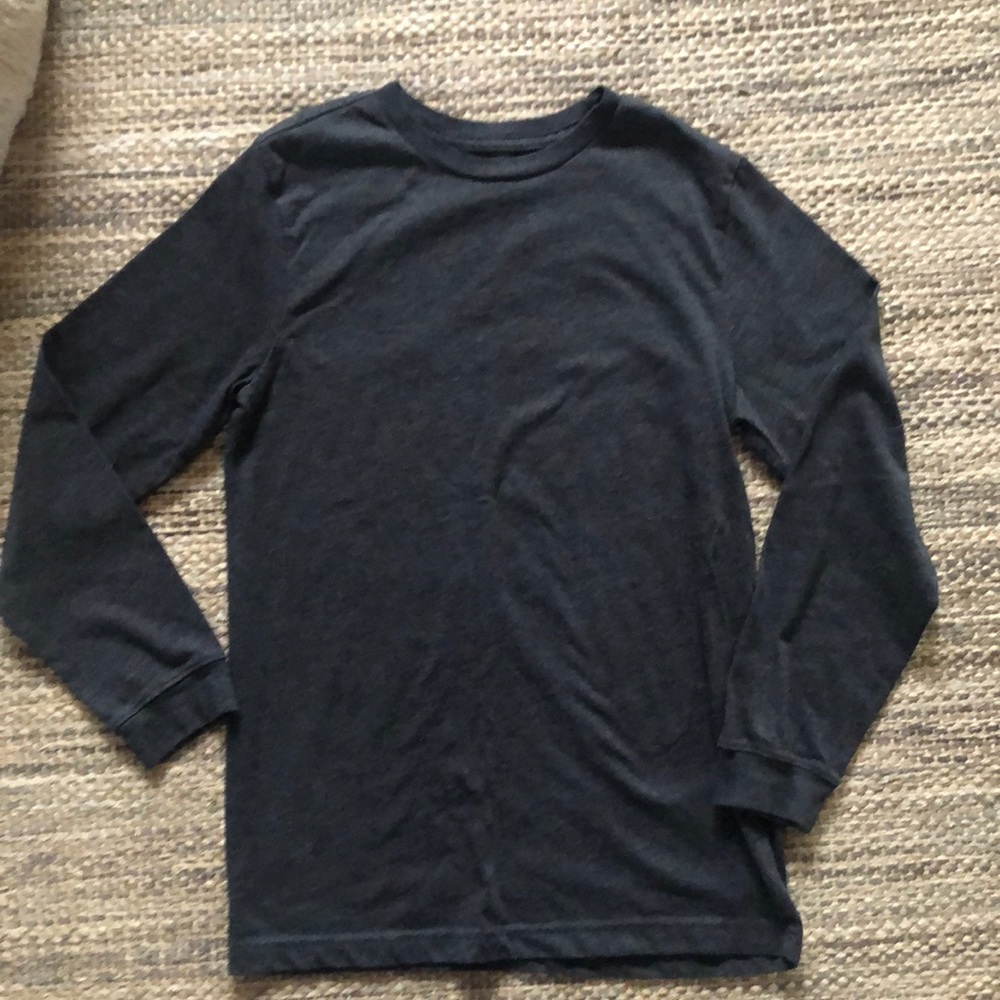 NWOT Old Navy boys charcoal gray long sleeve shirt
